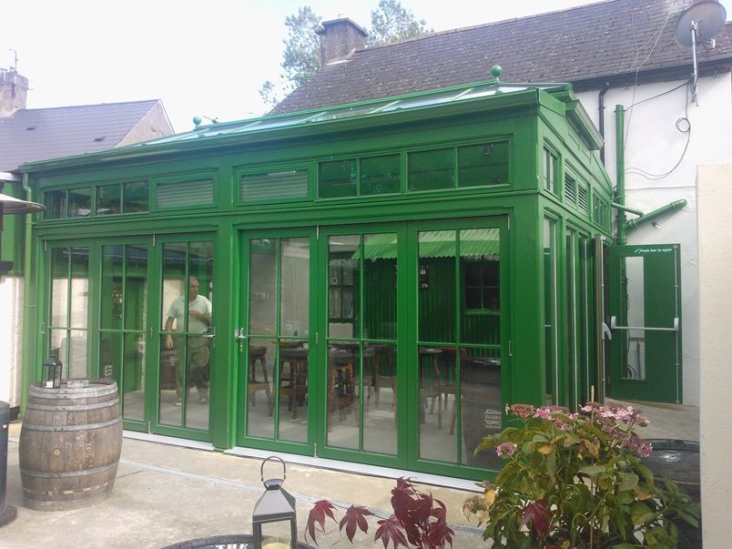 Powells pub 2010